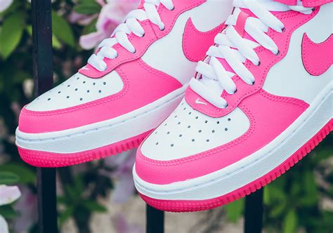 air force 1 pink shoes